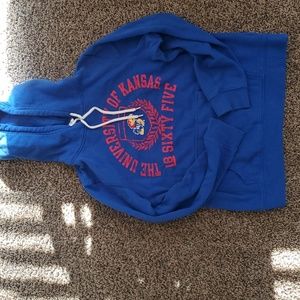 KU Hoodie Med 8/10